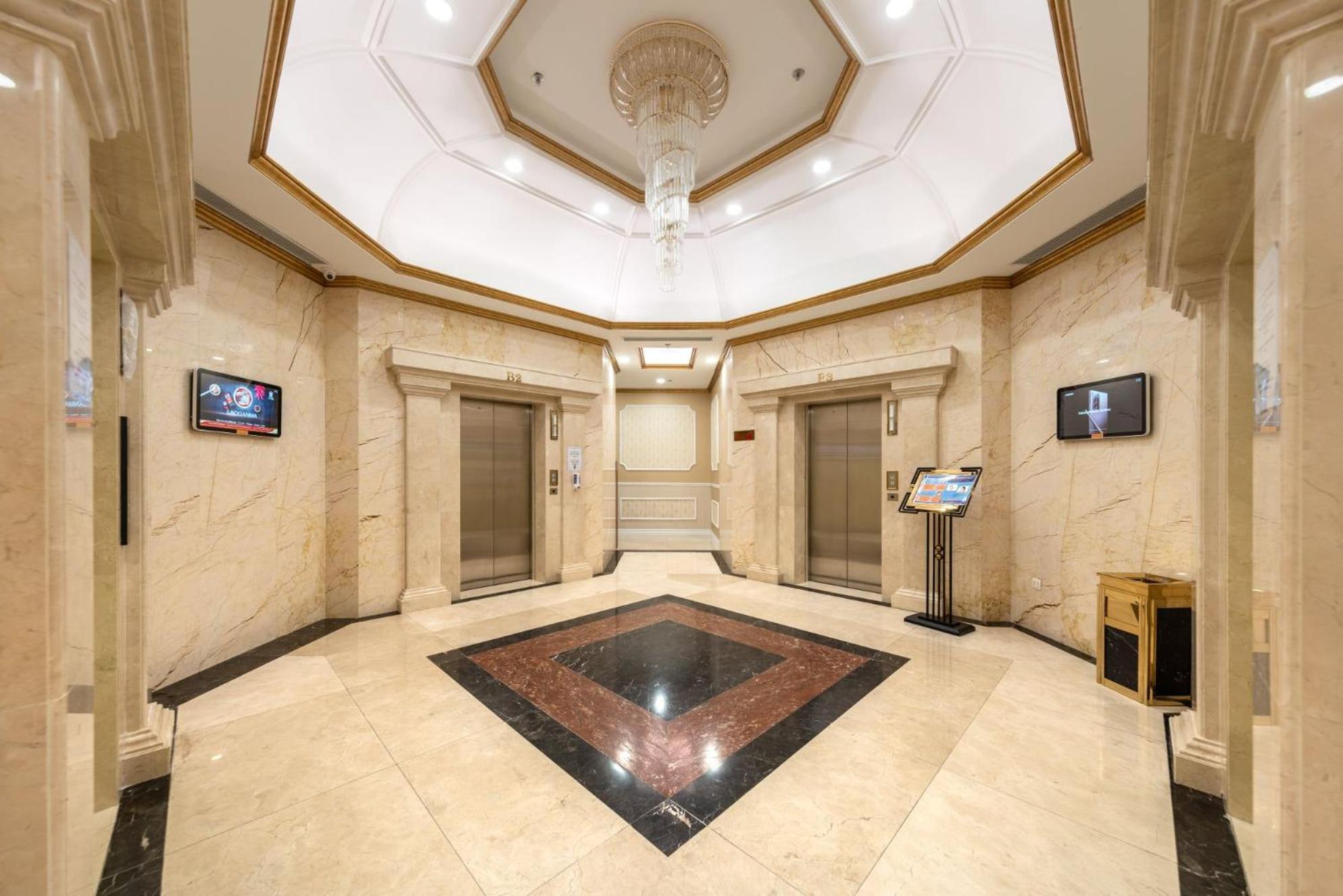 D Le Roi Soleil Premium Apartment *
